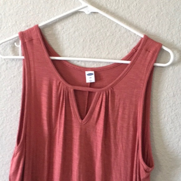 NWOT Old Navy Women's Sleeveless Top in Rust Large - Picture 2 of 4